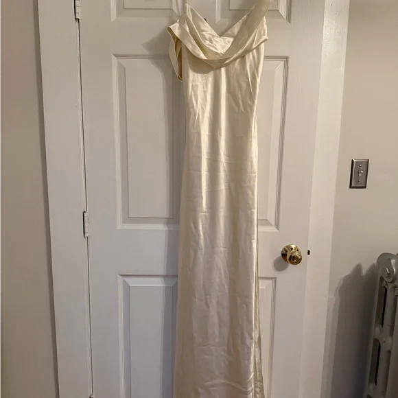 NWT Reformation Ronda Silk Dress in Ivory - Picture 4 of 10